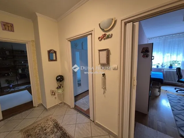 Eladó lakás Balatonfűzfő 72 nm