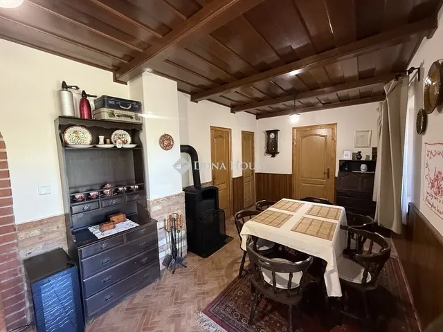 Eladó ház Balatonfenyves 210 nm