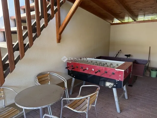 Eladó ház Balatonfenyves 210 nm