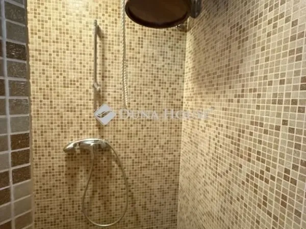 Eladó ház Balatonfenyves 210 nm