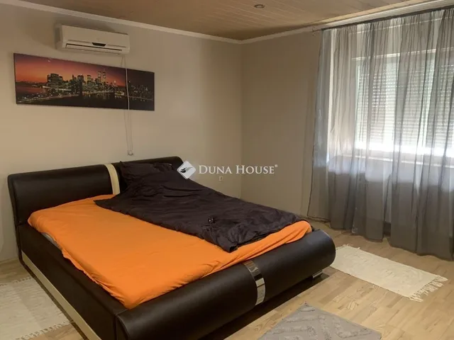 Eladó ház Hőgyész 164 nm