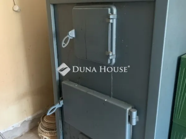 Eladó ház Hőgyész 164 nm