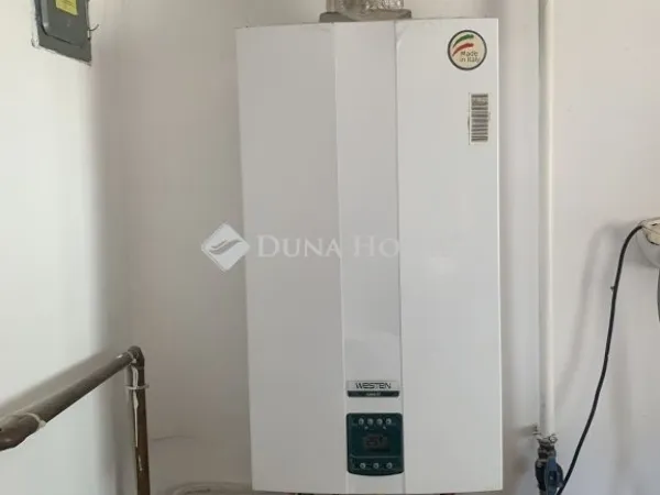 Eladó ház Hőgyész 164 nm