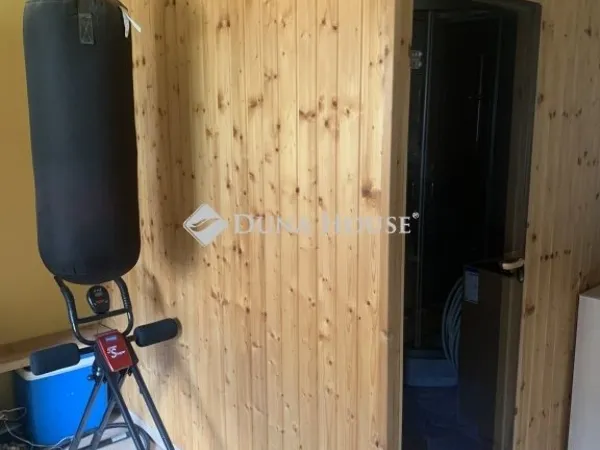 Eladó ház Hőgyész 164 nm