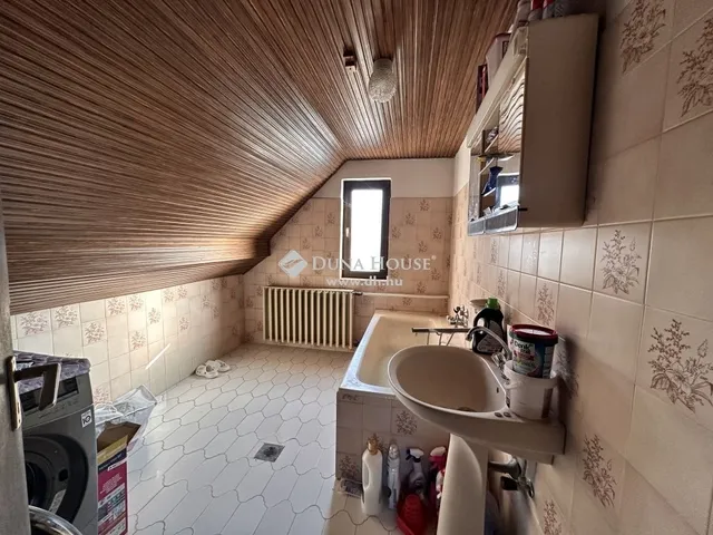 Eladó ház Tamási 150 nm