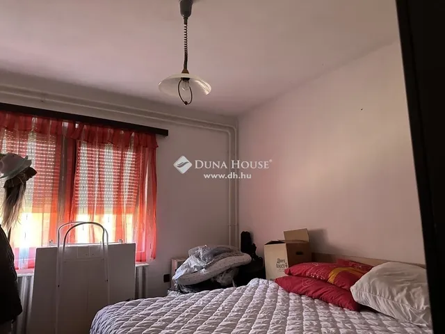 Eladó ház Tamási 150 nm