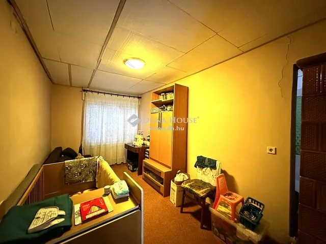 Eladó ház Pincehely 140 nm