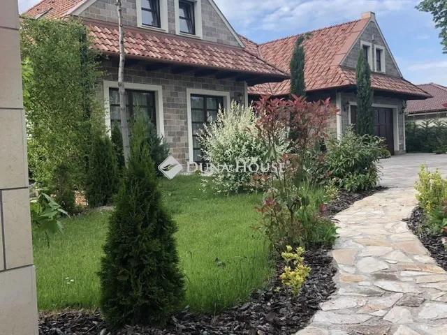 Eladó ház Zamárdi 500 nm