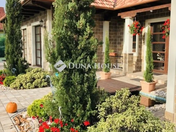 Eladó ház Zamárdi 500 nm