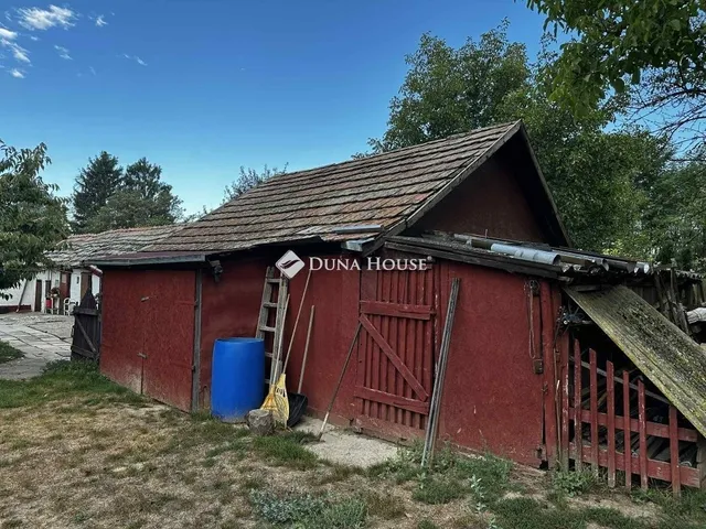 Eladó ház Újireg 107 nm