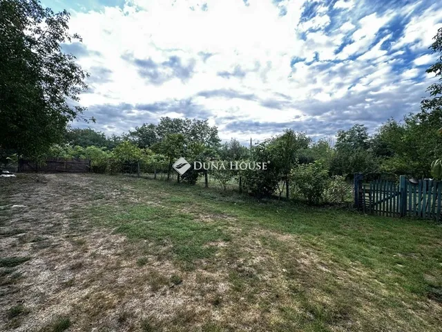 Eladó ház Újireg 107 nm