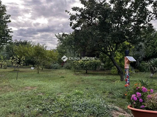 Eladó ház Újireg 107 nm