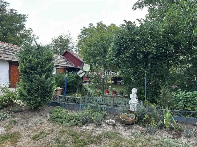 Eladó ház Újireg 107 nm