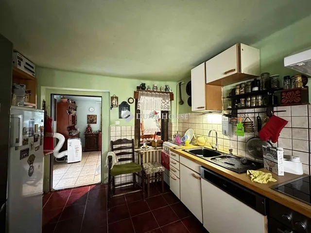 Eladó ház Újireg 107 nm