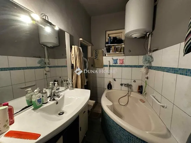 Eladó ház Újireg 107 nm