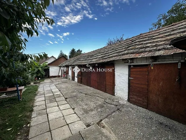 Eladó ház Újireg 107 nm