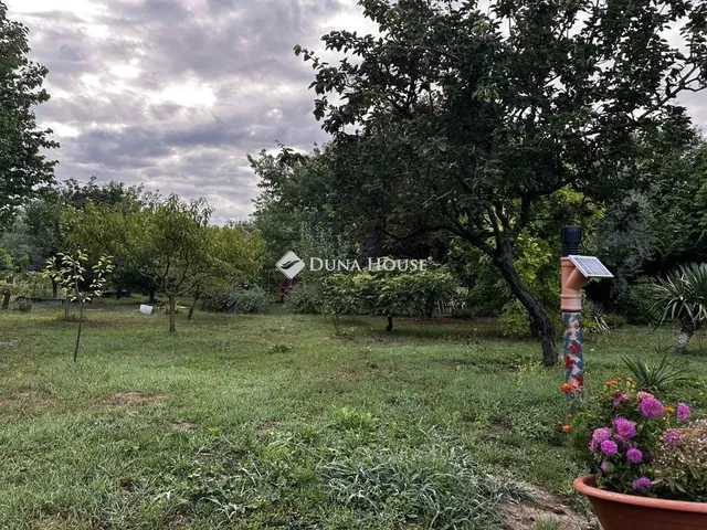 Eladó ház Újireg 107 nm