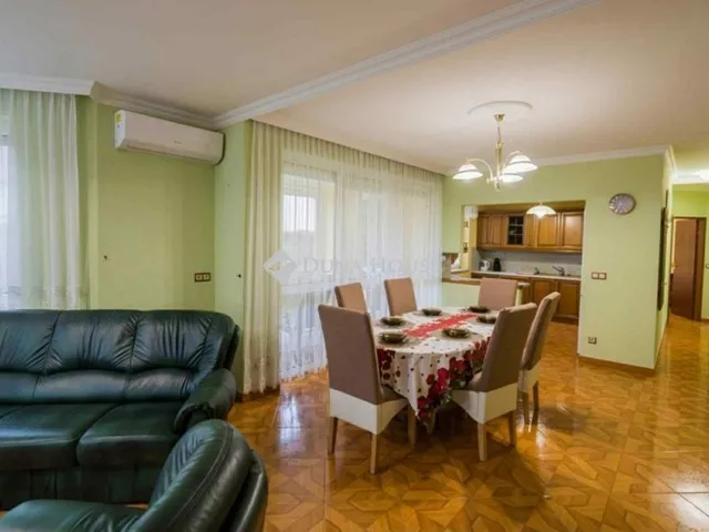 Eladó ház Siófok 210 nm