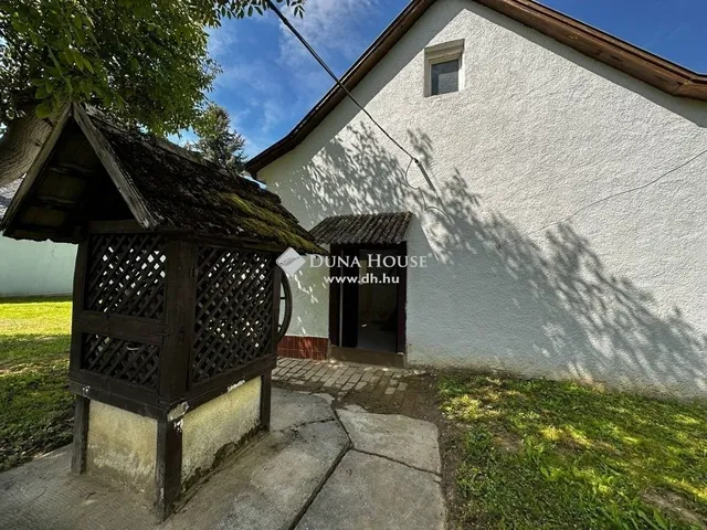 Eladó ház Zics 90 nm