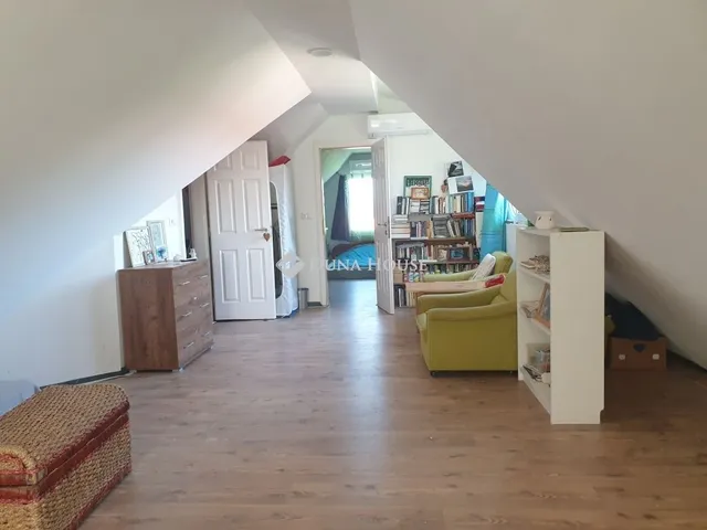 Eladó ház Balatonszárszó 200 nm