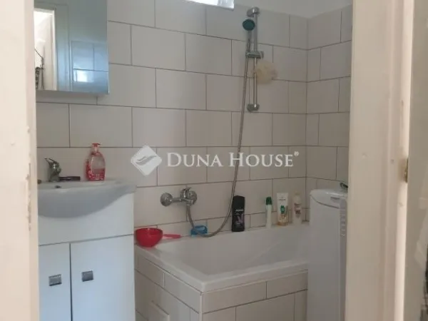 Eladó ház Balatonszárszó 200 nm