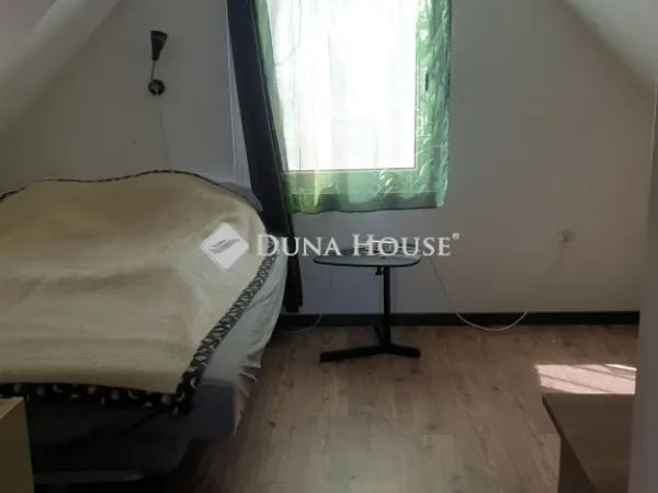 Eladó ház Balatonszárszó 200 nm