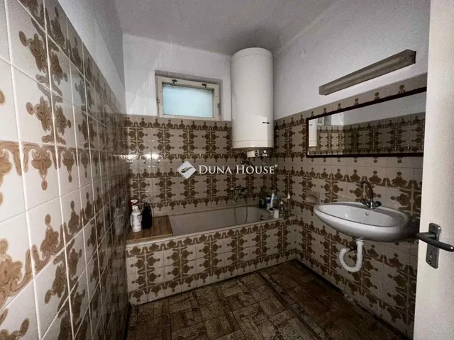 Eladó ház Iregszemcse 200 nm