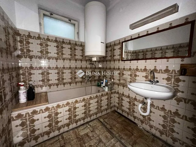 Eladó ház Iregszemcse 200 nm