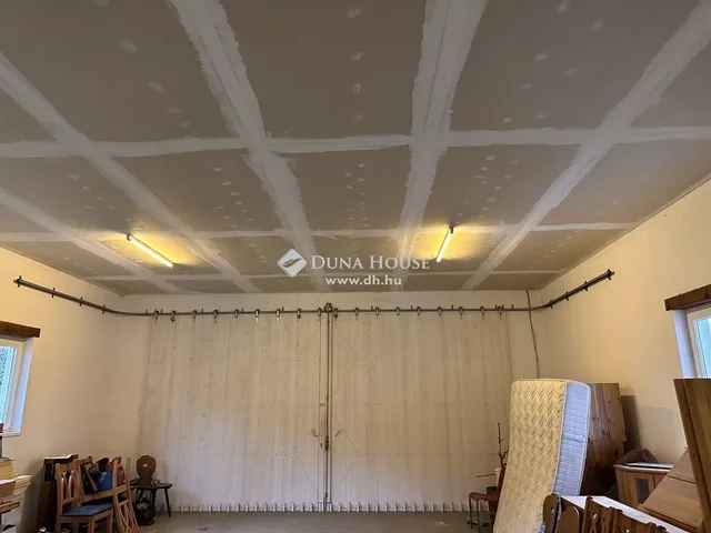 Eladó ház Tamási 140 nm