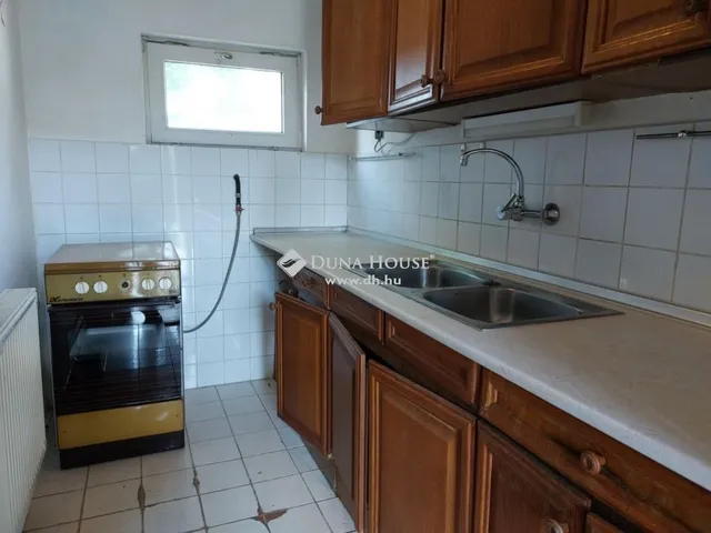 Eladó ház Tamási 140 nm