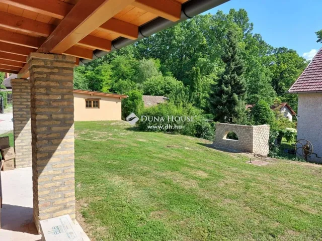 Eladó ház Tamási 140 nm