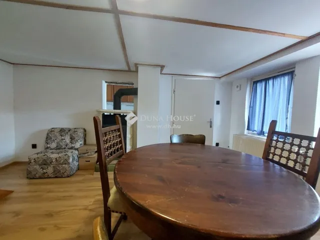 Eladó ház Tamási 140 nm