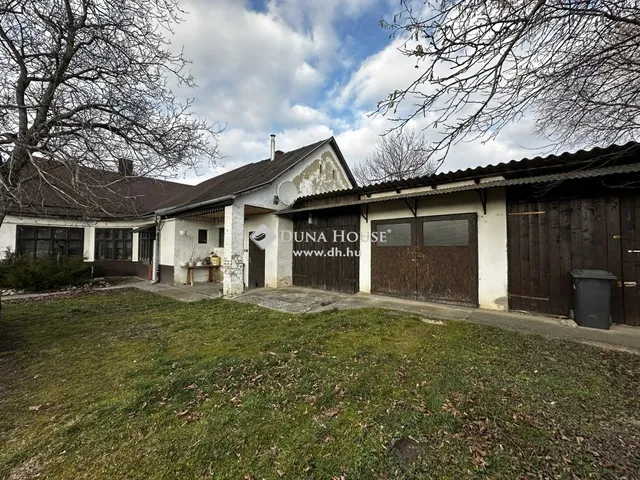 Eladó ház Tamási 150 nm