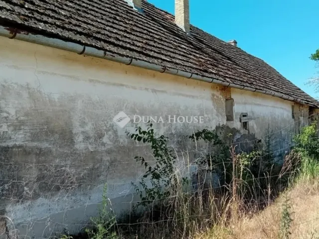 Eladó ház Pincehely 50 nm