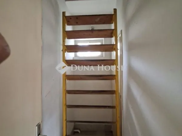 Eladó ház Hőgyész 85 nm