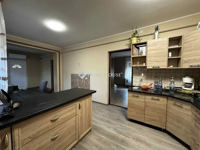 Eladó ház Pincehely 70 nm