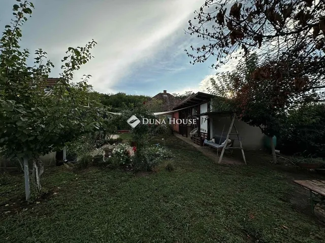 Eladó ház Pincehely 70 nm