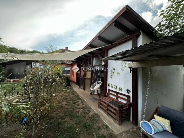 Eladó ház Pincehely 70 nm