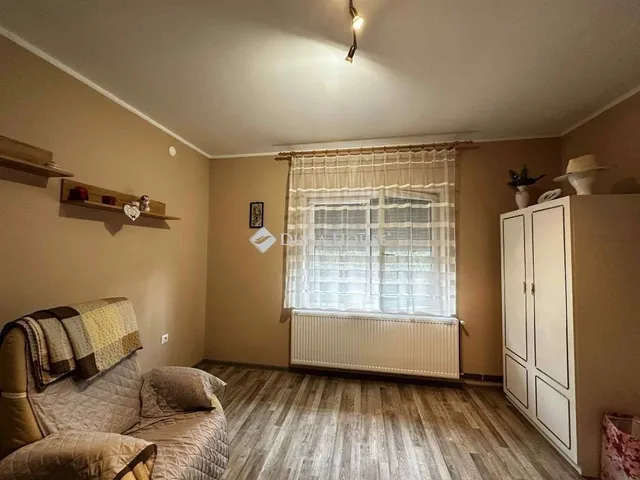 Eladó ház Pincehely 70 nm