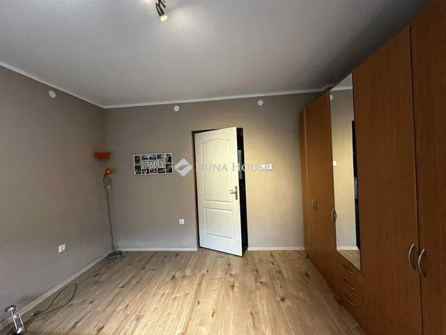 Eladó ház Pincehely 70 nm