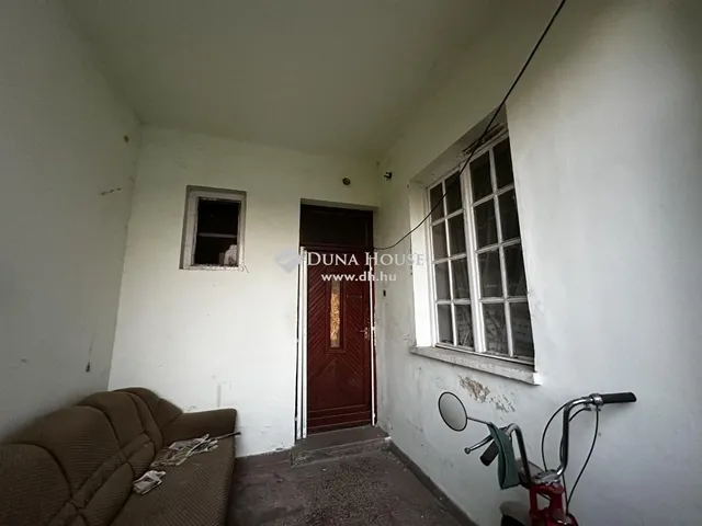 Eladó lakás Tamási 54 nm