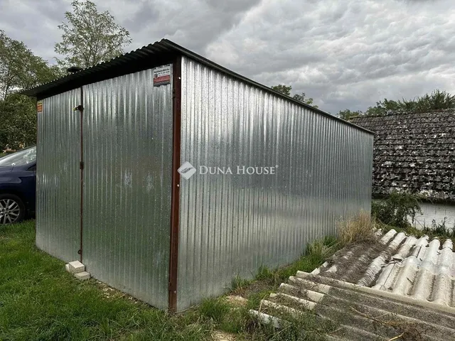 Eladó ház Felsőnyék 67 nm