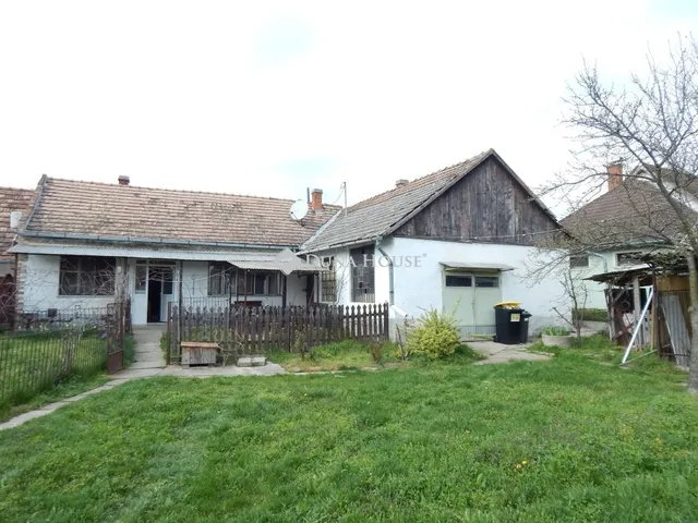 Eladó ház Enying 96 nm