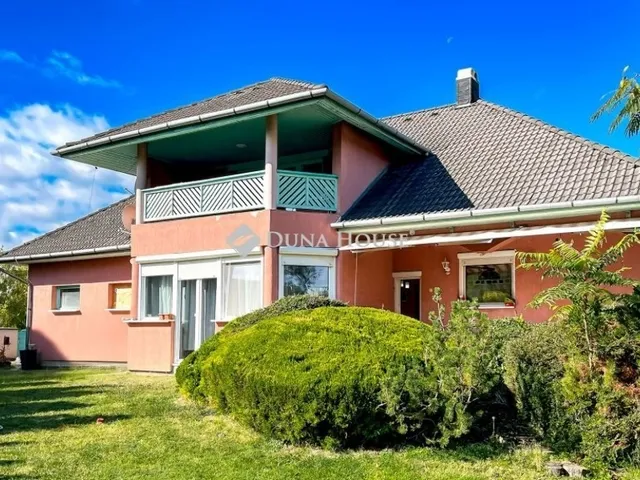 Eladó ház Siófok, Balatonkiliti 338 nm