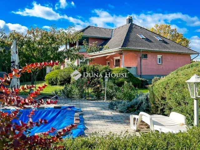 Eladó ház Siófok, Balatonkiliti 338 nm