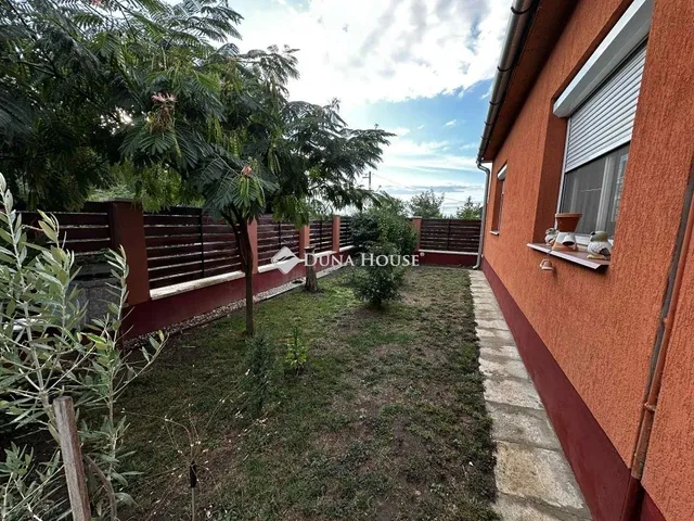 Eladó ház Pincehely 70 nm