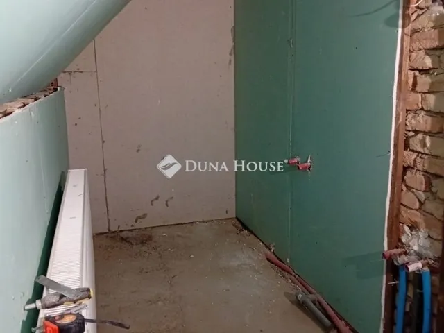 Eladó ház Ádánd 180 nm