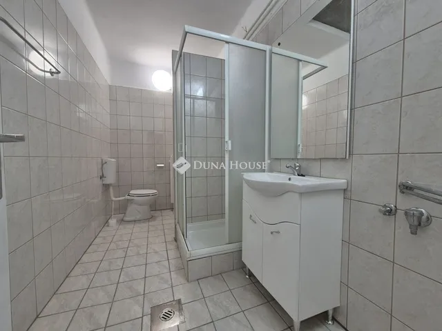 Eladó ház Enying 100 nm