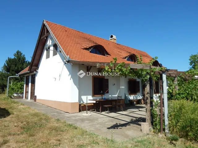 Eladó üdülő és hétvégi ház Lepsény 201 nm