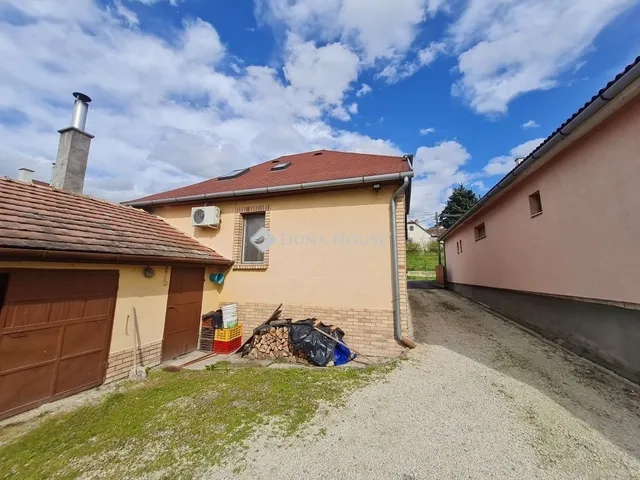 Eladó ház Enying 135 nm